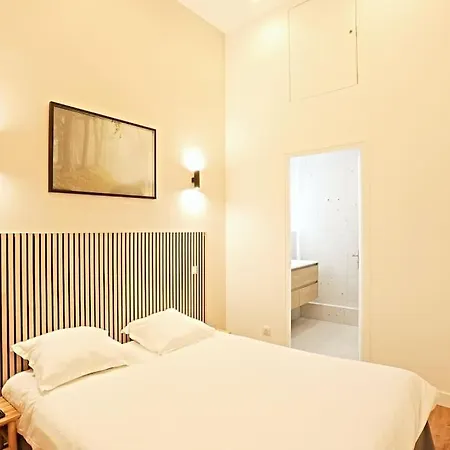 Charmant Appartement Avec Sauna Et Salle Cinema Au Coeur De Paris Parigi