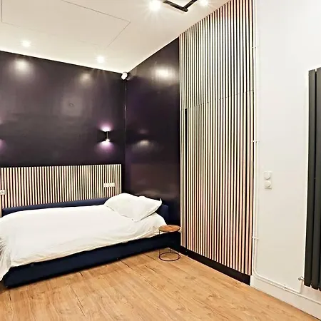 Charmant Appartement Avec Sauna Et Salle Cinema Au Coeur De Paris Appartamento Parigi