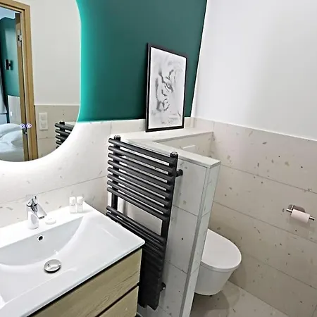 Charmant Appartement Avec Sauna Et Salle Cinema Au Coeur De Paris Appartamento Parigi